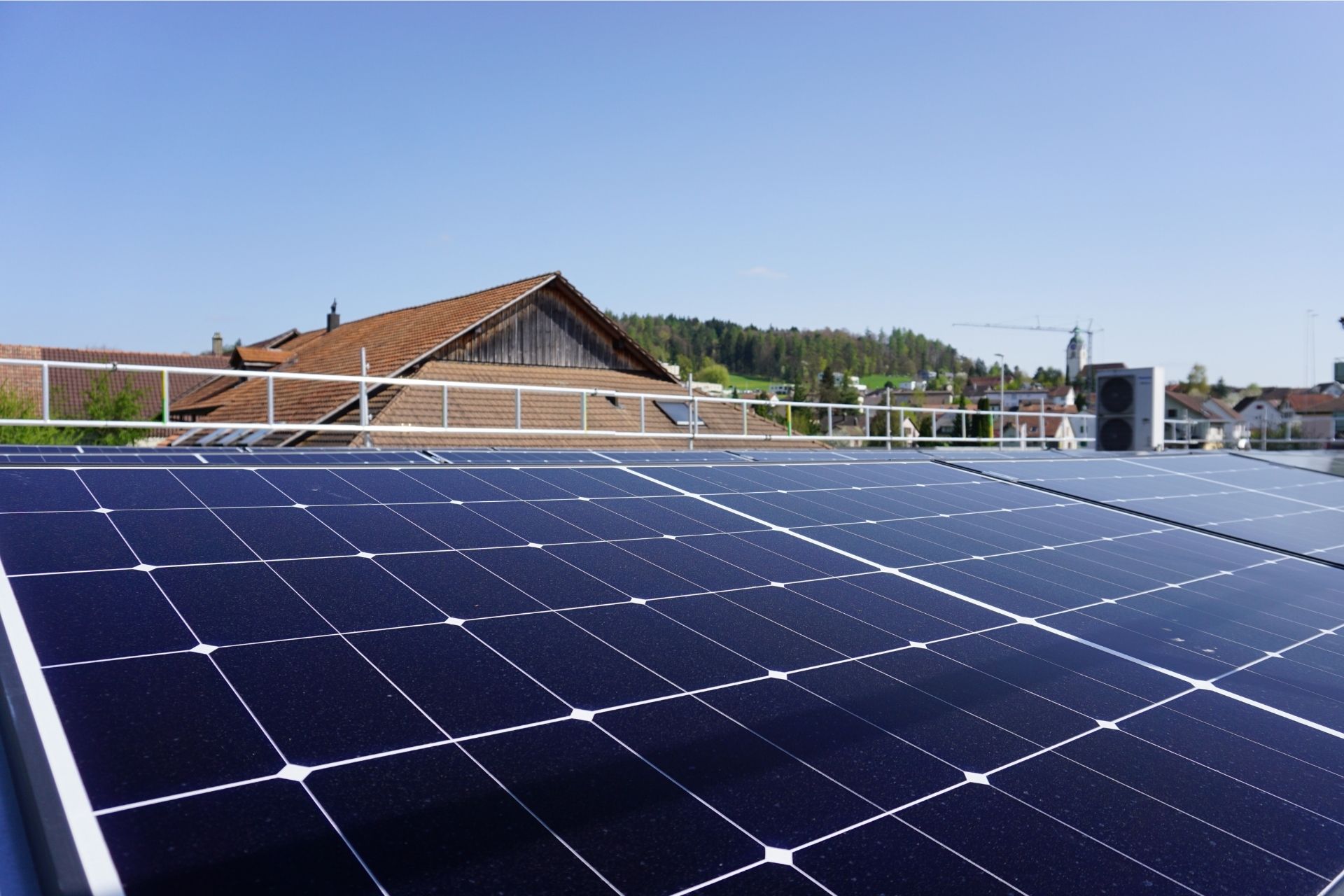 PV-Power mit Aussicht – 
Gewerbeanlage in Reinach 